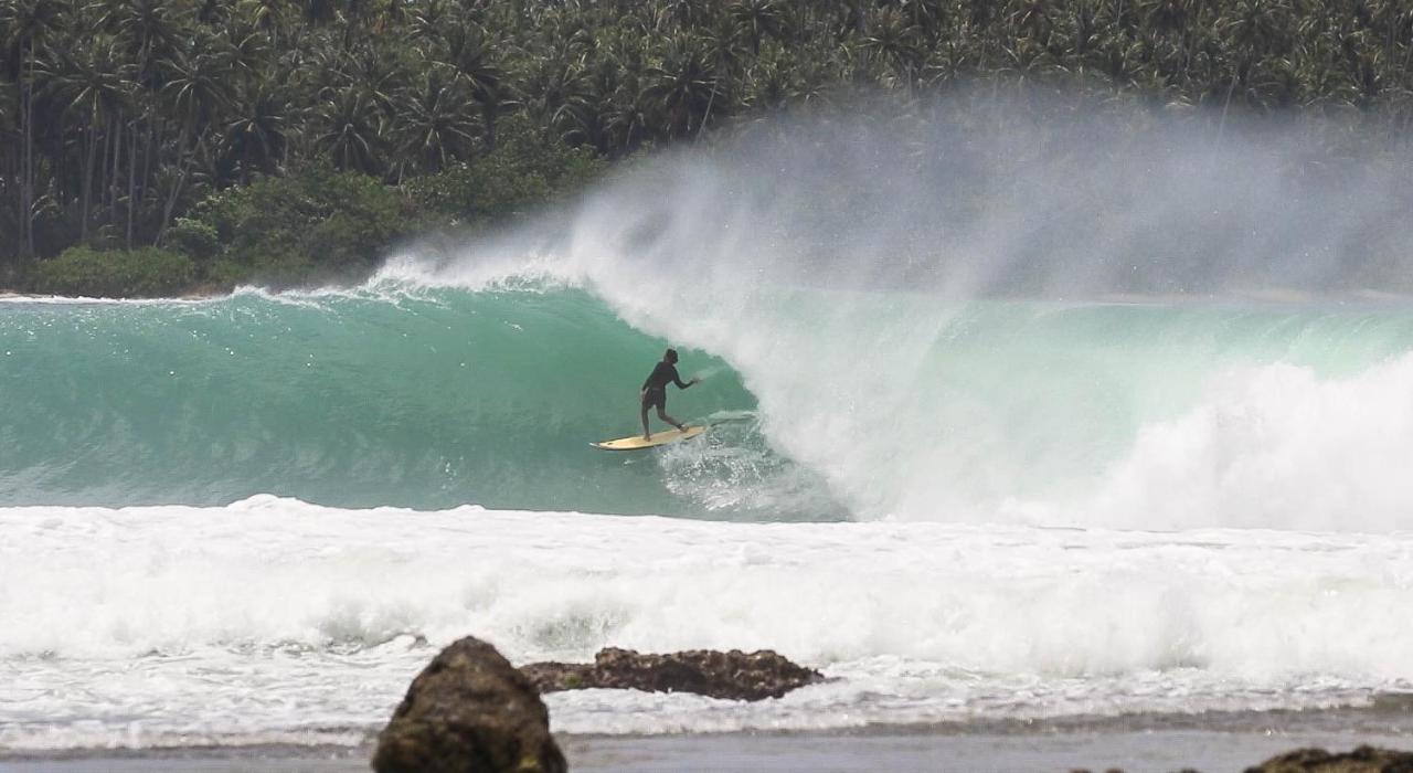 Nias Surf Stay Lagudri Luaran gambar