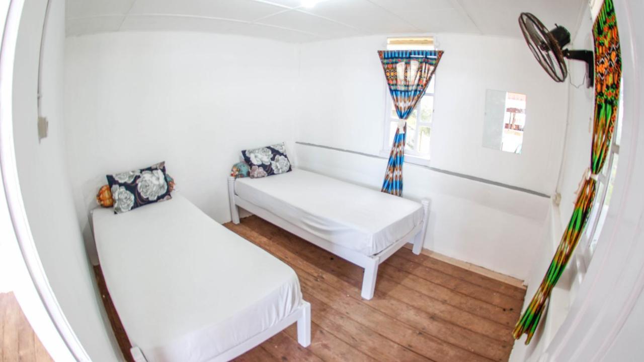 Nias Surf Stay Lagudri Luaran gambar